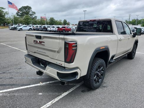Used 2026 GMC Sierra 2500 AT4 w/ AT4 Premium Plus Package AWD/4WD image 3