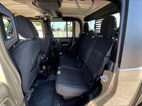 Used 2020 Jeep Gladiator Sport AWD/4WD image 7