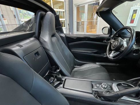 Used 2024 MAZDA MX-5 Miata RF Grand Touring RWD image 25