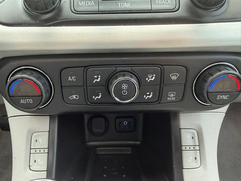Used 2018 GMC Acadia SLT FWD image 19