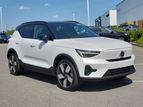 Used 2024 Volvo XC40 Recharge Plus w/ Protection Package Premier image 1
