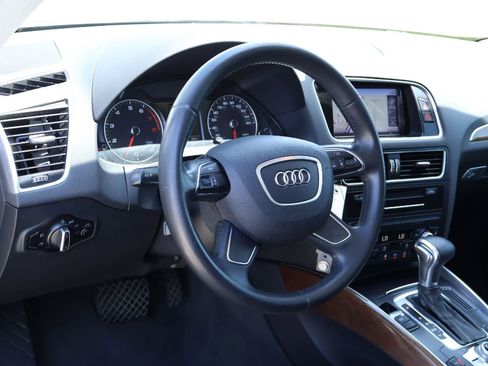 Used 2016 Audi Q5 2.0T Premium w/ Audi MMI Navigation Plus image 2