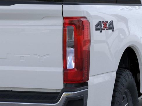 New 2026 Ford F250 XL AWD/4WD image 21