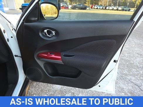 Used 2014 Nissan Juke S image 31