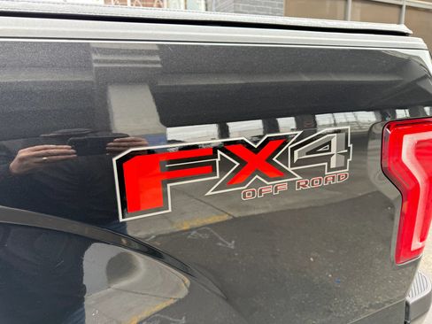 Used 2015 Ford F150 XLT w/ Equipment Group 302A Luxury AWD/4WD image 18