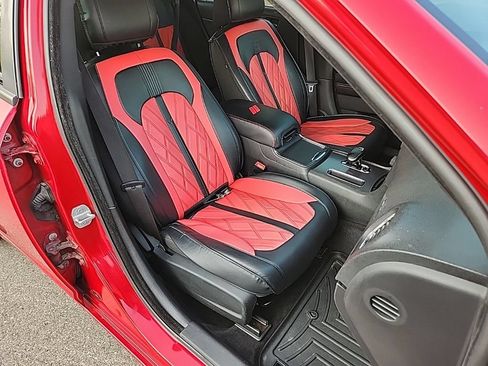 Used 2012 Dodge Charger SE RWD image 31