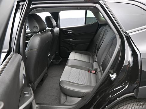 Used 2025 Chevrolet Trax LT w/ Driver Confidence Package image 26