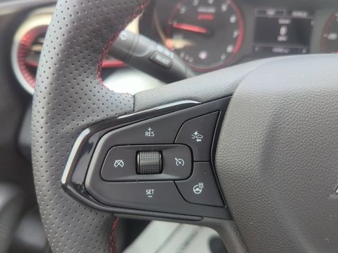 Certified 2024 Chevrolet Trax RS w/ Driver Confidence Package FWD image 18