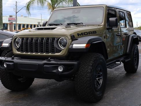 Used 2026 Jeep Wrangler Unlimited Rubicon 392 w/ Quick Order Package 27X Moab AWD/4WD image 2