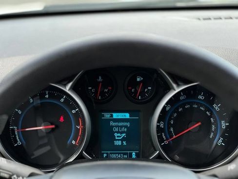Used 2015 Chevrolet Cruze LS FWD image 30