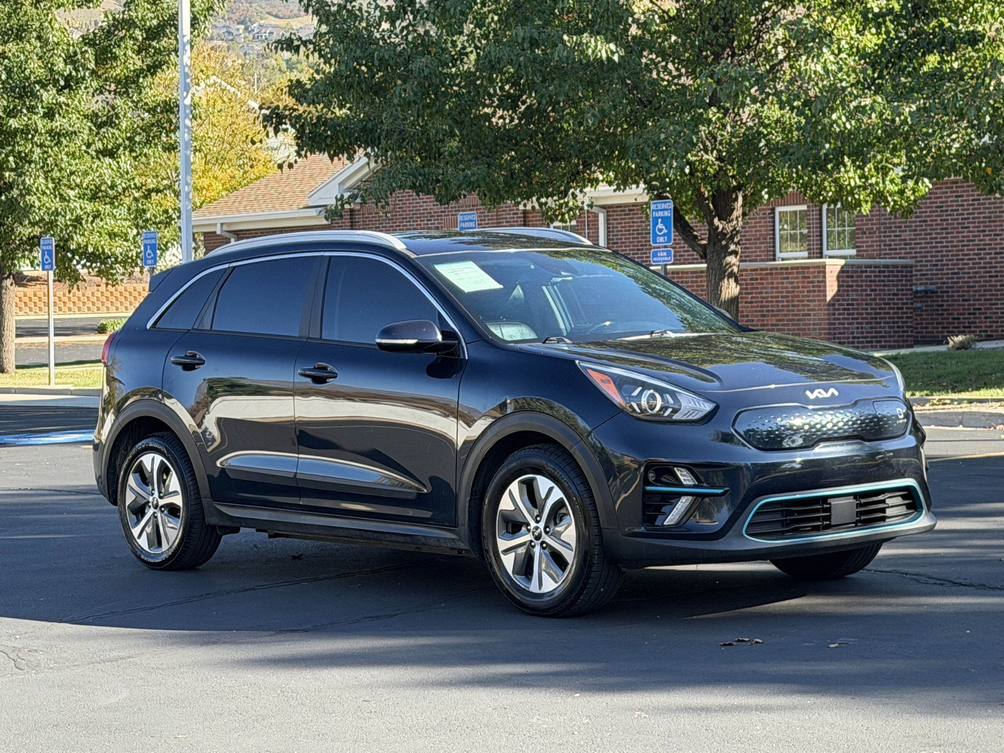 Used 2022 Kia Niro EX Premium FWD image 8