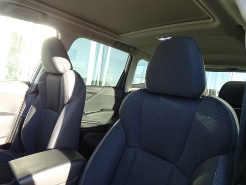 Used 2022 Subaru Forester Premium w/ Popular Package #2 image 11