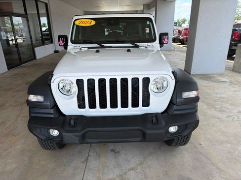 Used 2024 Jeep Wrangler Unlimited Sport AWD/4WD image 8