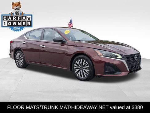 Used 2025 Nissan Altima 2.5 SV FWD image 1