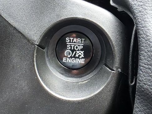 Used 2018 Jeep Compass Trailhawk w/ Navigation Group AWD/4WD image 21