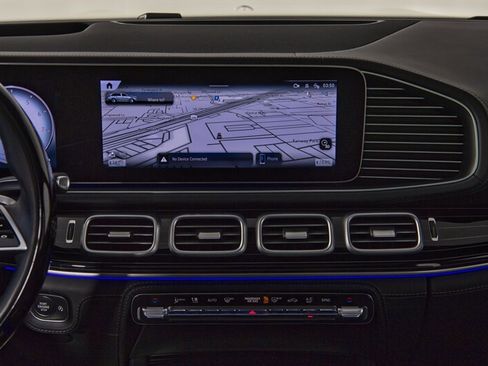 Used 2024 Mercedes-Benz Maybach GLS 600 4MATIC image 24