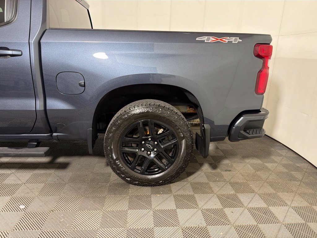 Used 2022 Chevrolet Silverado 1500 RST w/ LPO, Blackout Package AWD/4WD image 5