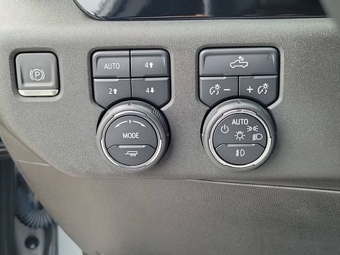 Used 2024 Chevrolet Silverado 1500 RST AWD/4WD image 19