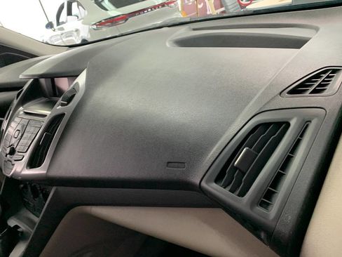 Used 2014 Ford Transit Connect XLT image 26