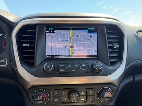 Used 2019 GMC Acadia Denali w/ Technology Package AWD/4WD image 28