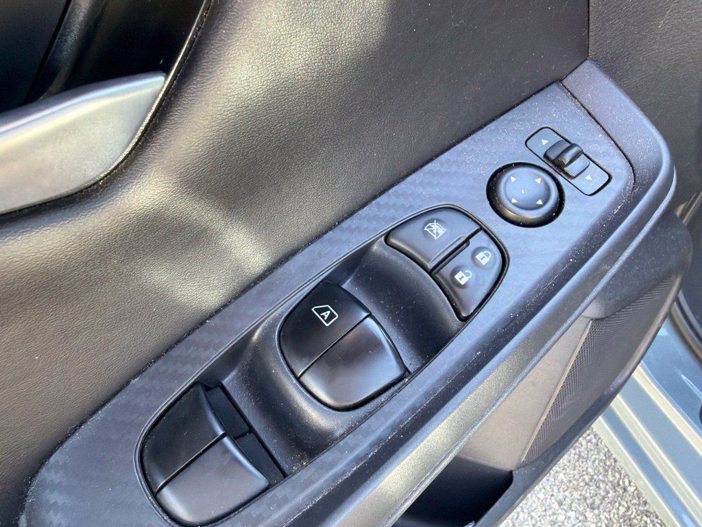 Used 2025 Nissan Sentra SV w/ All-Weather Package FWD image 13
