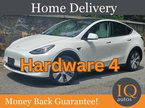 Used 2023 Tesla Model Y Long Range AWD/4WD image 1