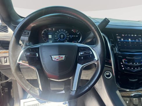 Used 2016 Cadillac Escalade Platinum AWD/4WD image 11