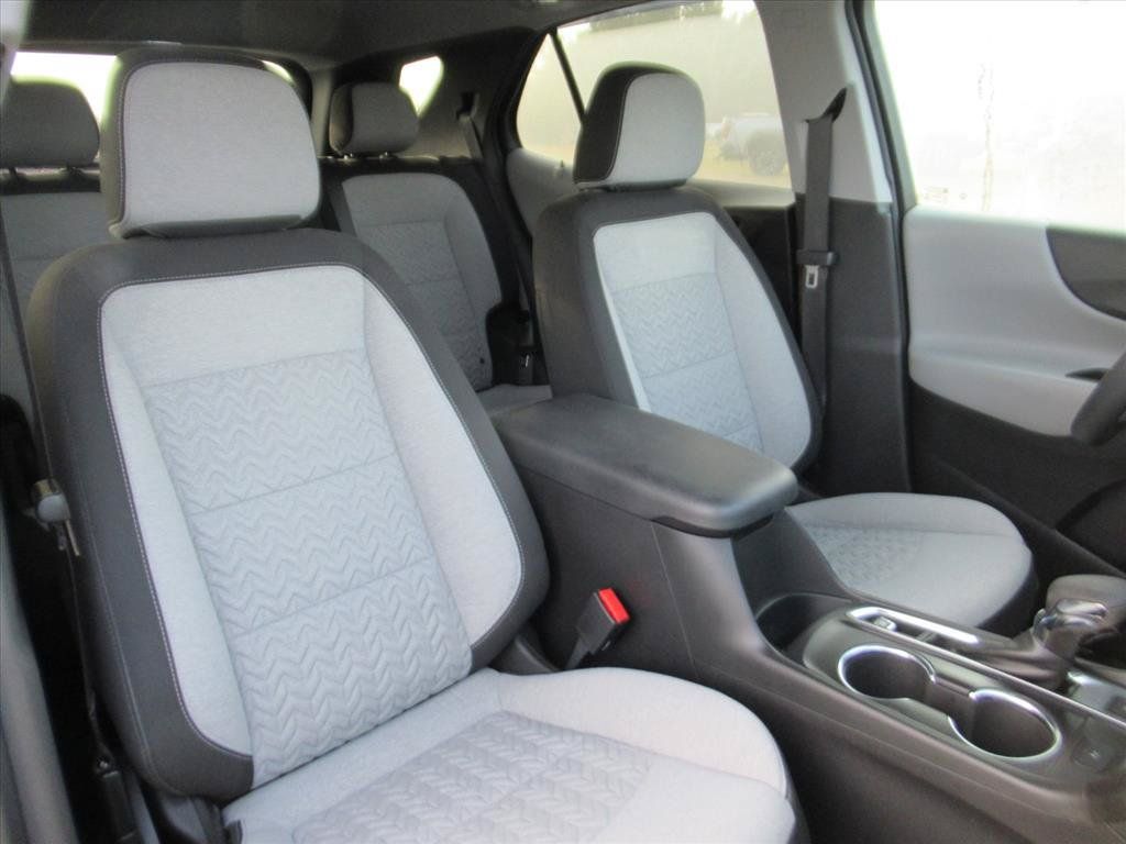 Used 2023 Chevrolet Equinox LT AWD/4WD image 9