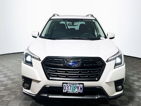 Used 2023 Subaru Forester Premium AWD/4WD image 2