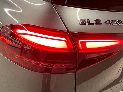 Certified 2025 Mercedes-Benz GLE 450e 4MATIC image 24