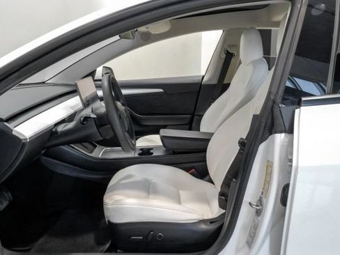 Used 2021 Tesla Model 3 Standard Range Plus RWD image 5