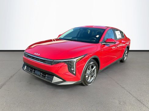 New 2025 Kia K4 LXS image 3