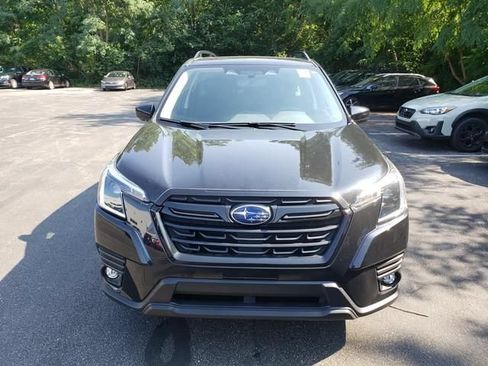 Used 2024 Subaru Forester Premium AWD/4WD image 5