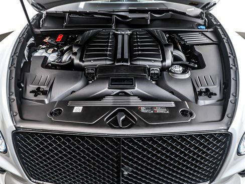 Used 2023 Bentley Bentayga Speed image 11