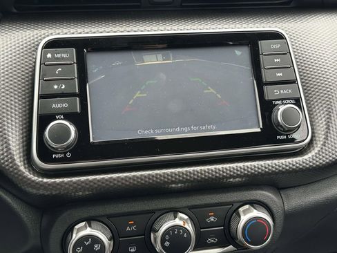 Used 2020 Nissan Kicks S FWD image 20