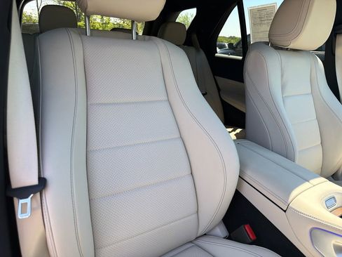Certified 2025 Mercedes-Benz GLE 450 4MATIC image 37
