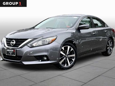 Used 2017 Nissan Altima 3.5 SR image 1