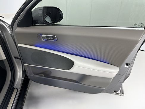 Used 2024 Hyundai Ioniq 6 Limited image 33