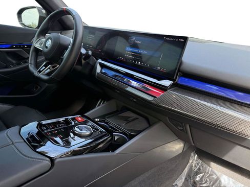 Used 2025 BMW M5 w/ Carbon Package image 54