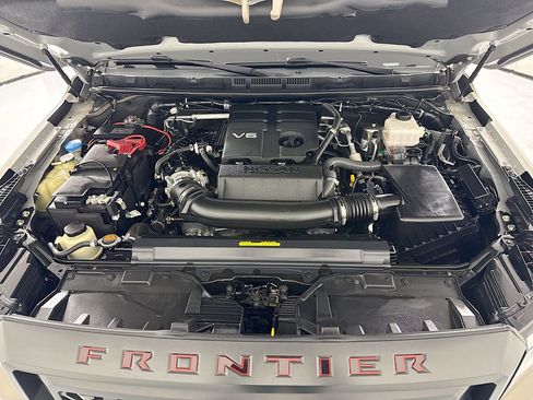 Used 2023 Nissan Frontier PRO-4X w/ Tow Package AWD/4WD image 28