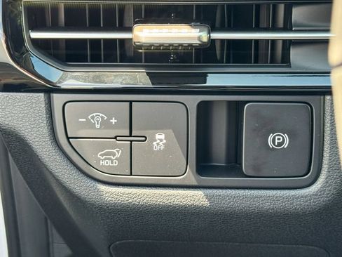 Certified 2026 Kia Sportage SX FWD image 40