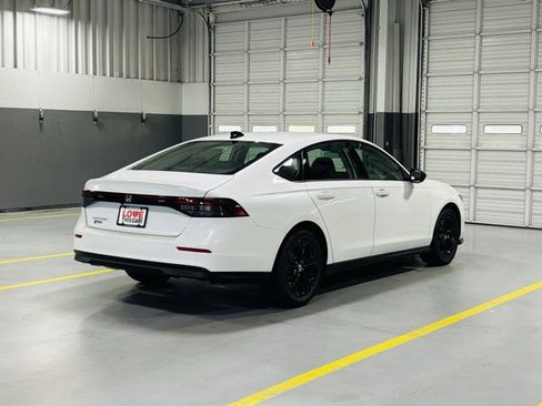 New 2025 Honda Accord SE image 15