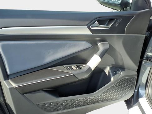 New 2026 Volkswagen Jetta SE image 9