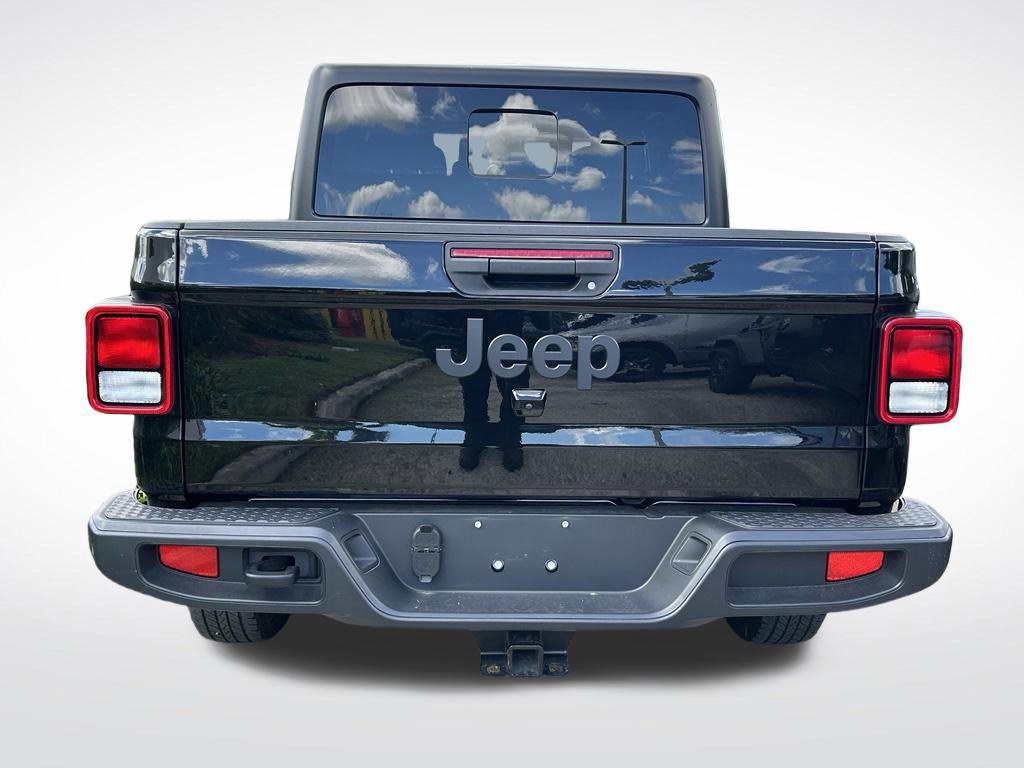 Certified 2025 Jeep Gladiator Sport AWD/4WD image 8