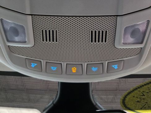 Used 2024 Ford Edge SE w/ Black Appearance Package image 25