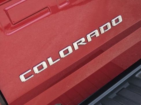 Used 2021 Chevrolet Colorado LT w/ LT Convenience Package RWD image 11