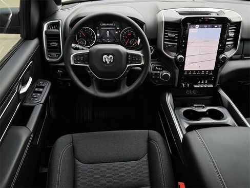 New 2026 RAM 1500 4x4 Crew Cab image 9