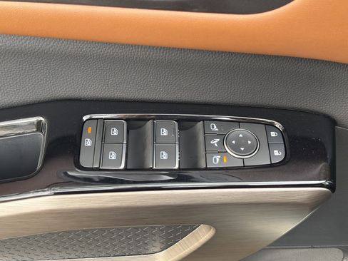 New 2025 Nissan Pathfinder Platinum w/ Cargo Package image 18