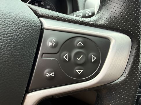 Used 2023 GMC Terrain SLE w/ Driver Convenience Package AWD/4WD image 19