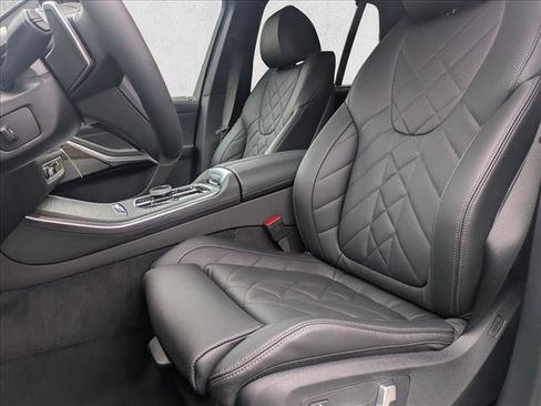 Used 2026 BMW X5 xDrive50e w/ Executive Package AWD/4WD image 4